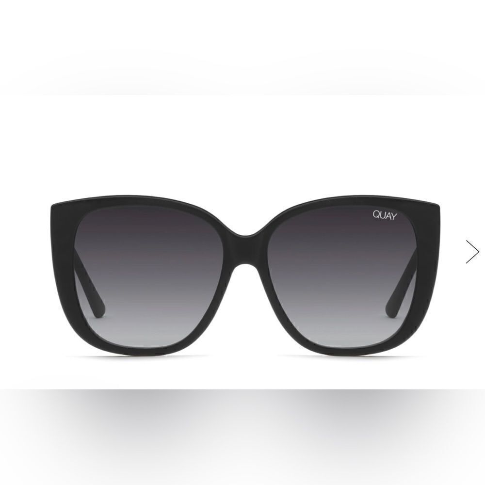 Quay Ever After Frame Matte Black / Lens Smoke Fade 125 NWT  $90